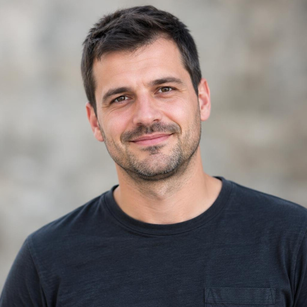 Portrait of a smiling man in his thirties